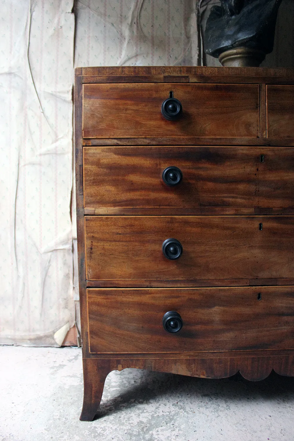 A Good Regency Mahogany Chest of Drawers c.1820