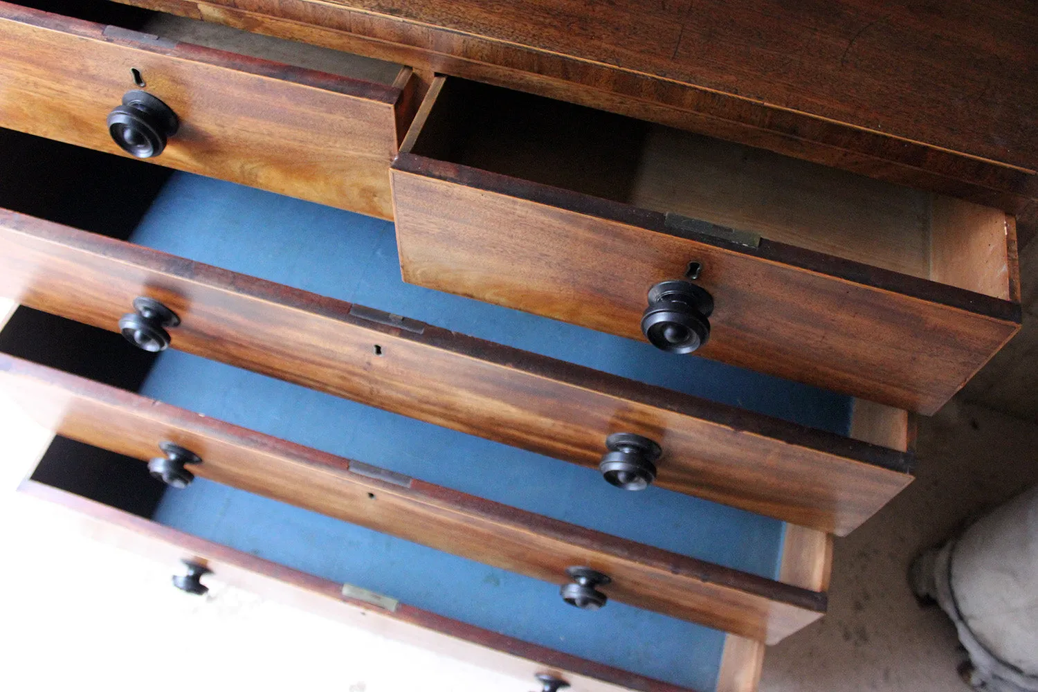 A Good Regency Mahogany Chest of Drawers c.1820