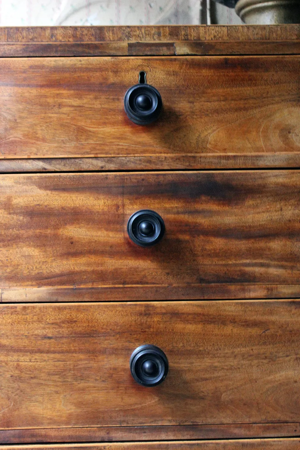 A Good Regency Mahogany Chest of Drawers c.1820