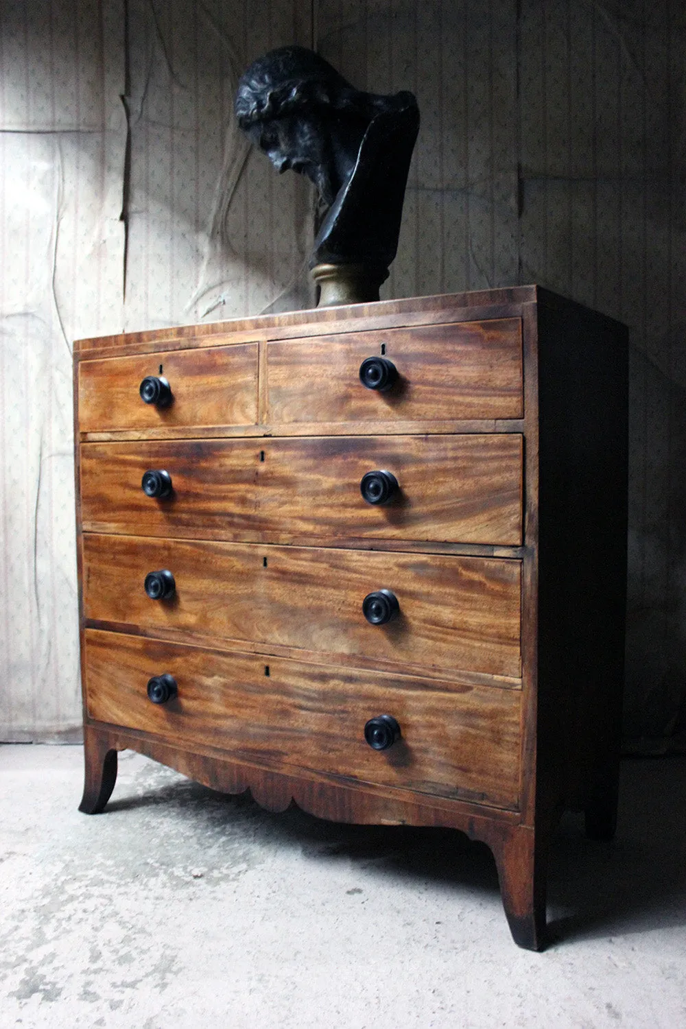 A Good Regency Mahogany Chest of Drawers c.1820