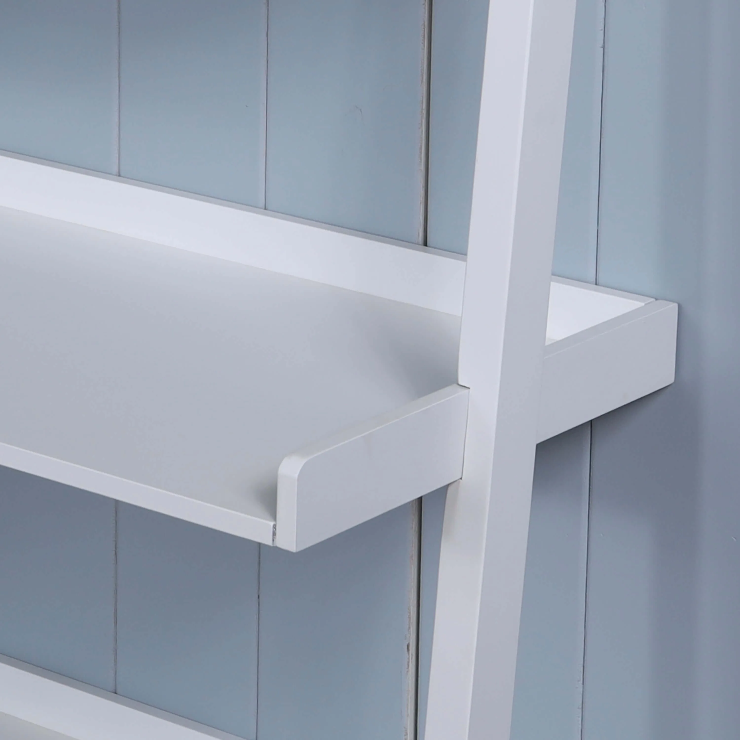 Elegant 5-Tier Ladder Shelf in White - Space-Saving Storage