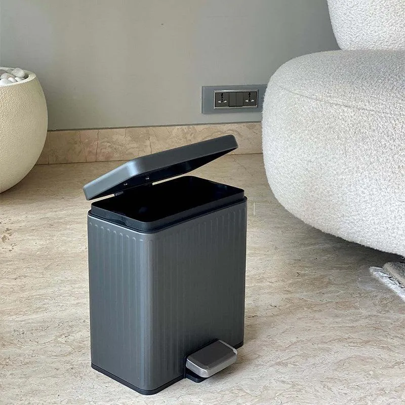 Martina Metal Dustbin With Pedal - Short